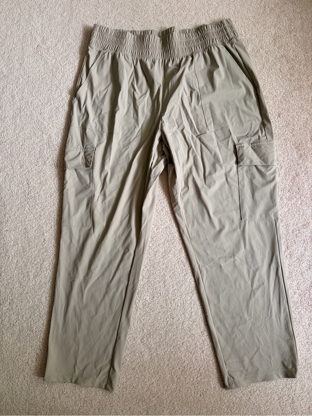 Old Navy Sleek tech Cargo pants -tan